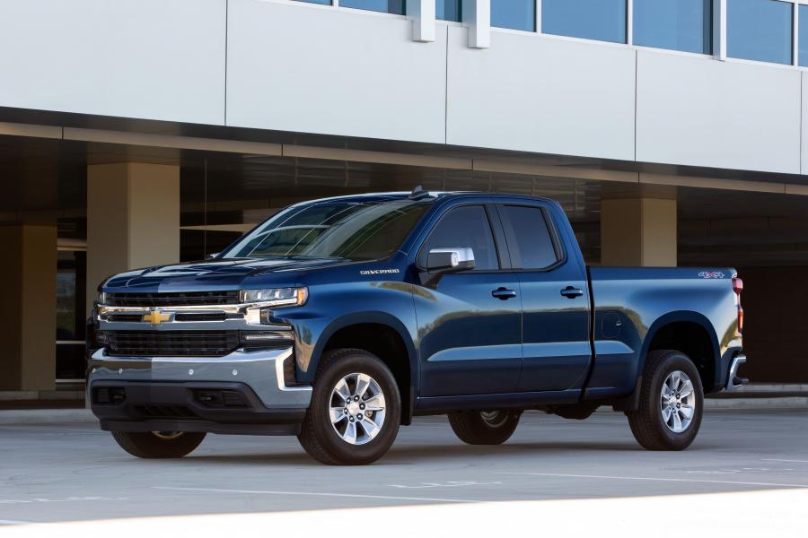  Chevrolet Silverado LT Turbo Double Cab 2018 года  (фото 1 из 13)